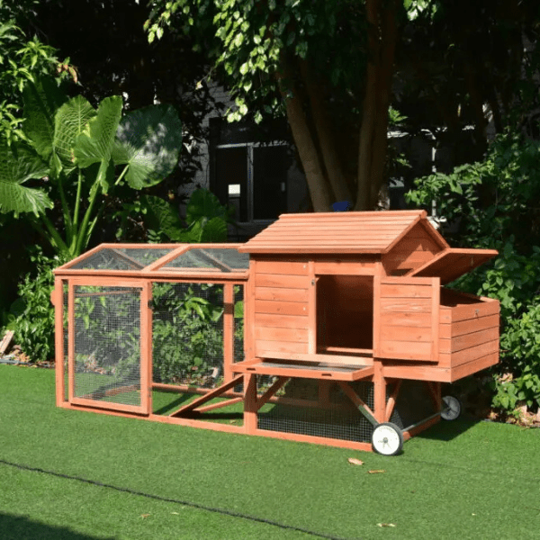 Wheely Easy Chicken Coop 21